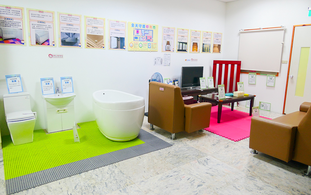 三民陽明親子館居家安全示範體驗屋。(圖片提供/高市府社會局兒童褔利服務中心) 三民陽明親子館居家安全示範體驗屋。(圖片提供/高市府社會局兒童褔利服務中心)