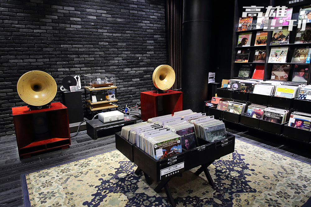 MLD Reading Vinyl黑膠唱片專賣店，吸引不少樂迷到店裡挖寶。(攝影/Carter)