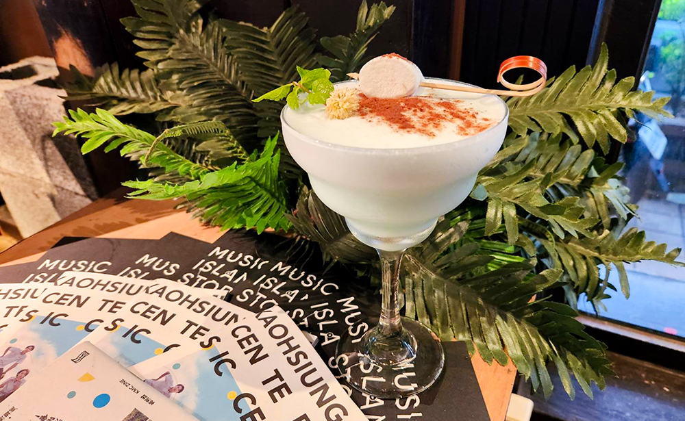 「綠色蚱蜢 Grasshopper」是加勒比海冰沙調酒系列飲品。(圖片提供/藍色狂想音樂餐廳) 「綠色蚱蜢 Grasshopper」是加勒比海冰沙調酒系列飲品。(圖片提供/藍色狂想音樂餐廳)