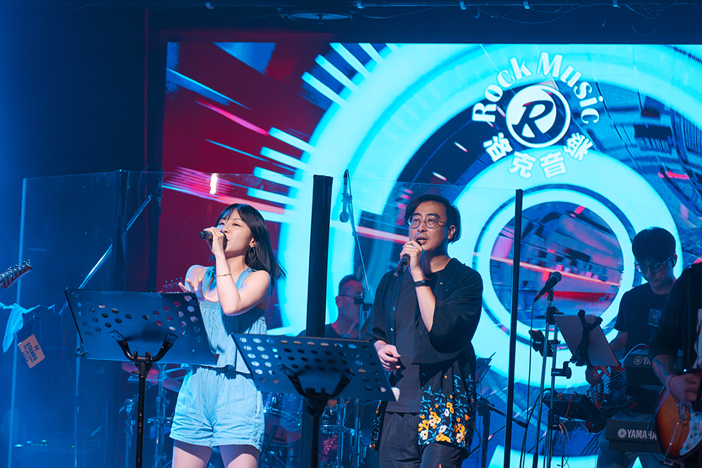不定期舉辦洛克好聲音活動,提供對音樂表演或創作有興趣的素人表演舞臺。(圖片提供/洛克音樂藝文展演空間、攝影/蔡百彥) 不定期舉辦洛克好聲音活動,提供對音樂表演或創作有興趣的素人表演舞臺。(圖片提供/洛克音樂藝文展演空間、攝影/蔡百彥)