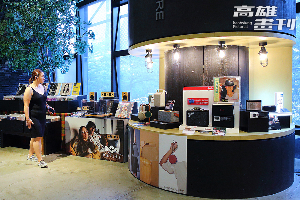 MLD Reading Vinyl黑膠唱片專賣店內有音響器材可供體驗及比較。(攝影/Carter)