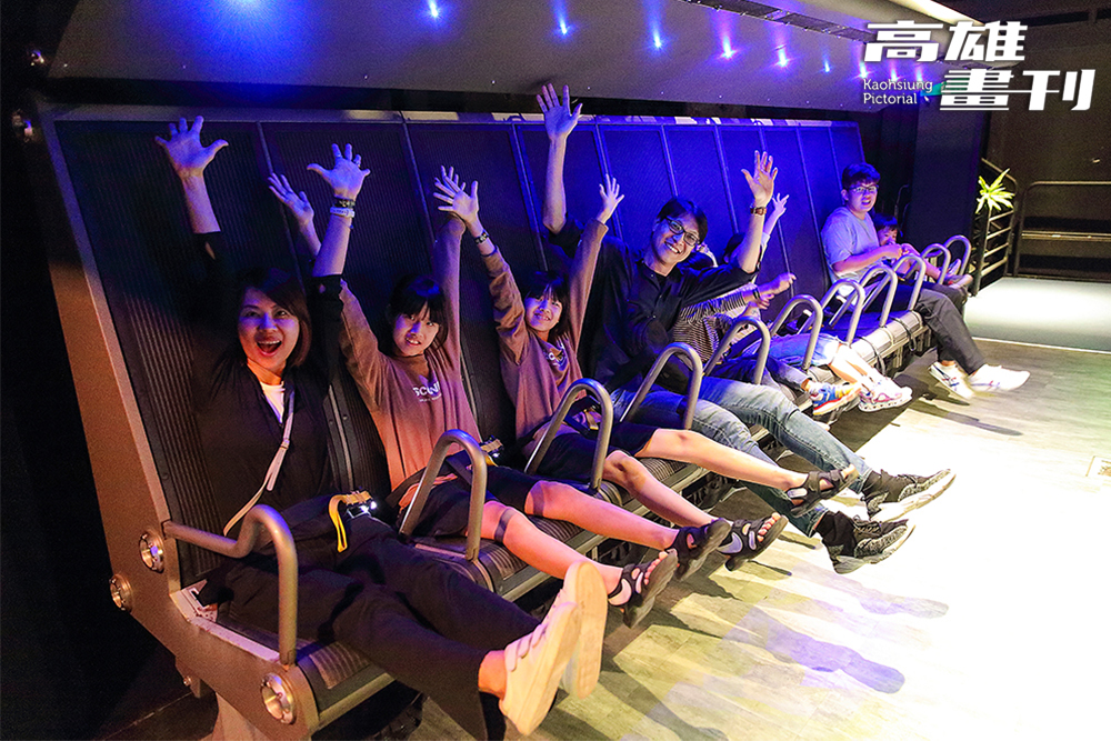 「i-Ride飛行劇院」最適合來一場身歷其境的體驗。(上：攝影/Carter、下：圖片提供/i-Ride飛行劇院)