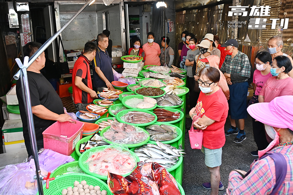 搭輕軌來逛市場,感受庶民日常人情味。(攝影/Carter) 搭輕軌來逛市場,感受庶民日常人情味。(攝影/Carter)