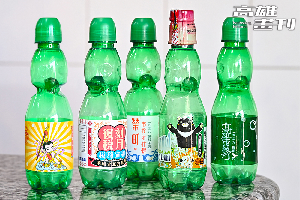 過去十年榮泉著力於客製訂單,替公家機關和私人企業生產限量彈珠汽水。(攝影/Carter) 過去十年榮泉著力於客製訂單,替公家機關和私人企業生產限量彈珠汽水。(攝影/Carter)