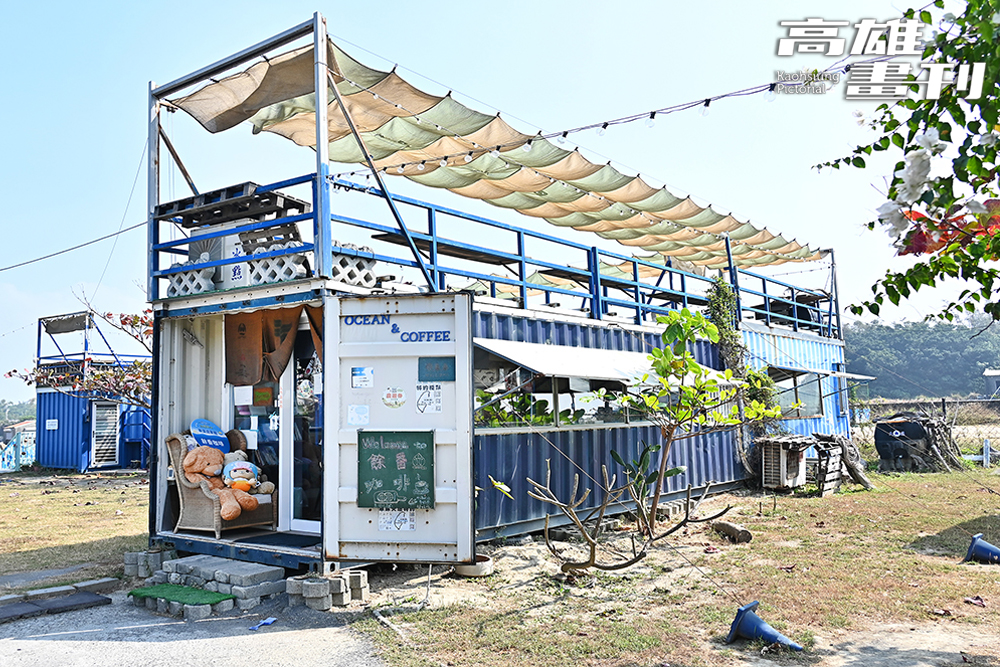 餘香咖啡一館位於南寮海邊,除了喝咖啡賞海景,也是食魚教育場域。(攝影/Carter) 餘香咖啡一館位於南寮海邊,除了喝咖啡賞海景,也是食魚教育場域。(攝影/Carter)