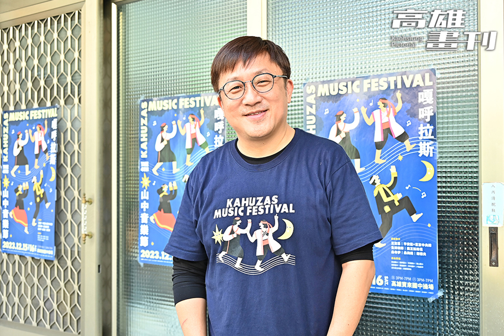 尼布恩合唱團指揮陳俊志，同時身兼六龜高中、寶來國中、新威、龍興、荖濃、建山國小合唱團的指導老師，是六龜合唱發展的重要推手。(攝影/Carter)