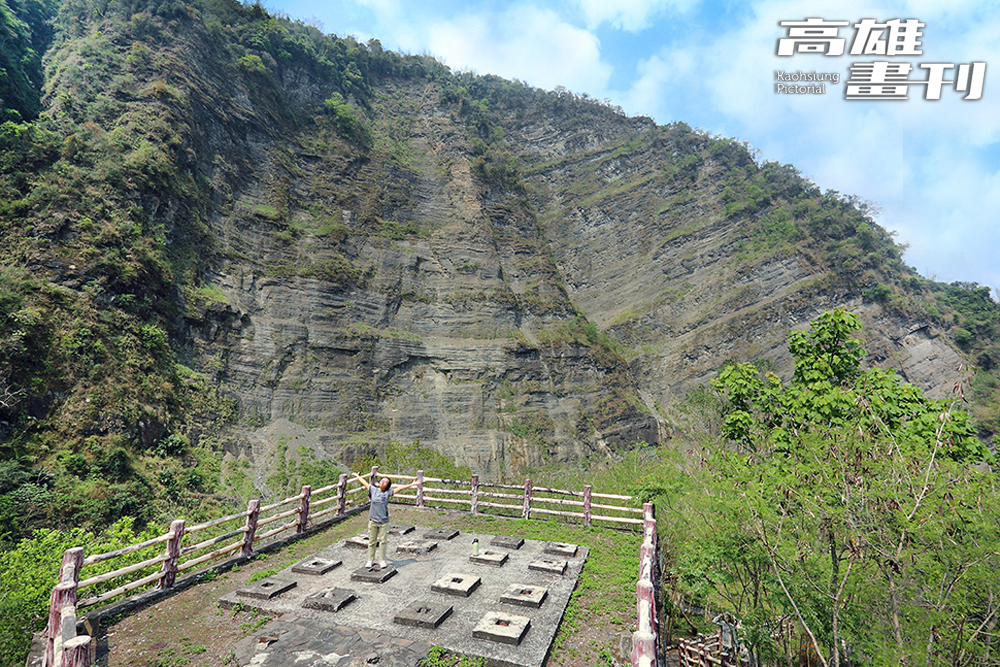 嗡嗡大峽谷垂直峭壁景觀,極為壯闊美麗。(攝影/Carter) 嗡嗡大峽谷垂直峭壁景觀,極為壯闊美麗。(攝影/Carter)