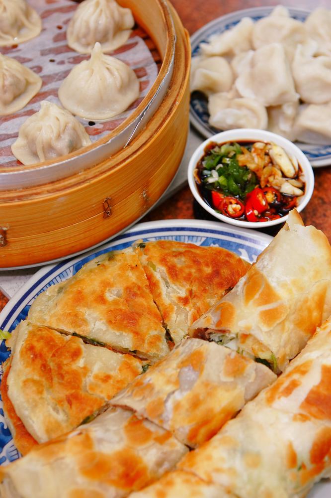 左營中正堂的劉家酸菜白肉火鍋。