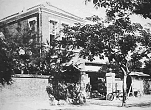 1924年於哈瑪星(即今之代天宮現址),設高雄市役所(市政府)。 (圖/高雄市歷史博物館提供) 1924年於哈瑪星(即今之代天宮現址),設高雄市役所(市政府)。 (圖/高雄市歷史博物館提供)