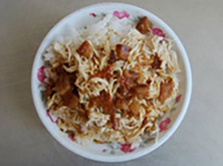 大圓環雞肉飯不吃不可。(圖/郭力睿攝) 大圓環雞肉飯不吃不可。(圖/郭力睿攝)