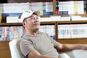 蕭青陽,四年三度入圍葛萊美最佳唱片設計獎。 橫跨台灣音樂界、設計界的當紅炸子雞。(圖/劉威震攝) 蕭青陽,四年三度入圍葛萊美最佳唱片設計獎。 橫跨台灣音樂界、設計界的當紅炸子雞。(圖/劉威震攝)