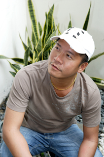 蕭青陽認為年輕設計師千萬不要迷失,堅持把東西做好,國際自會給你肯定。(圖/劉威震攝) 蕭青陽認為年輕設計師千萬不要迷失,堅持把東西做好,國際自會給你肯定。(圖/劉威震攝)