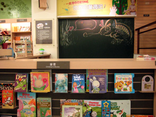 2009年在鹽埕區開幕的複合式書店「Booking」。(圖/陳宥榛攝) 2009年在鹽埕區開幕的複合式書店「Booking」。(圖/陳宥榛攝)
