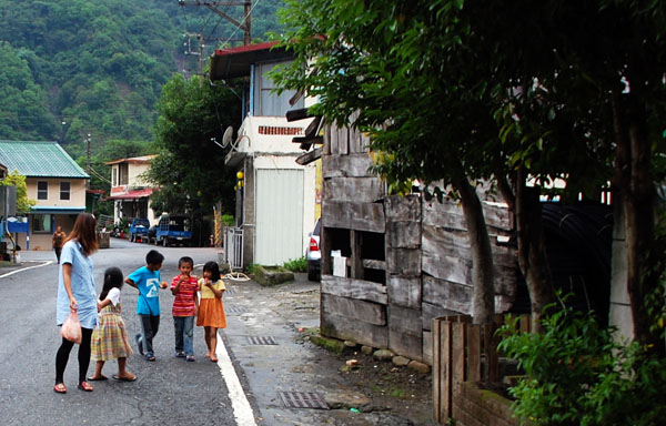 年輕的原住民返鄉,也讓原鄉有了新的活力。(圖/非非攝) 年輕的原住民返鄉,也讓原鄉有了新的活力。(圖/非非攝)