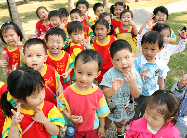 高市府提供就讀公私立幼稚園或托兒所之4~5歲幼兒幼教券補助。(圖/方昭禪攝) 高市府提供就讀公私立幼稚園或托兒所之4~5歲幼兒幼教券補助。(圖/方昭禪攝)