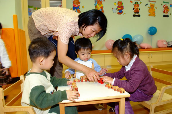 高市兒童遊戲館暨社區照顧服務中心提供兒童優質遊戲空間,並減輕弱勢家庭教養與經濟壓力。(圖/鮑忠暉攝) 高市兒童遊戲館暨社區照顧服務中心提供兒童優質遊戲空間,並減輕弱勢家庭教養與經濟壓力。(圖/鮑忠暉攝)