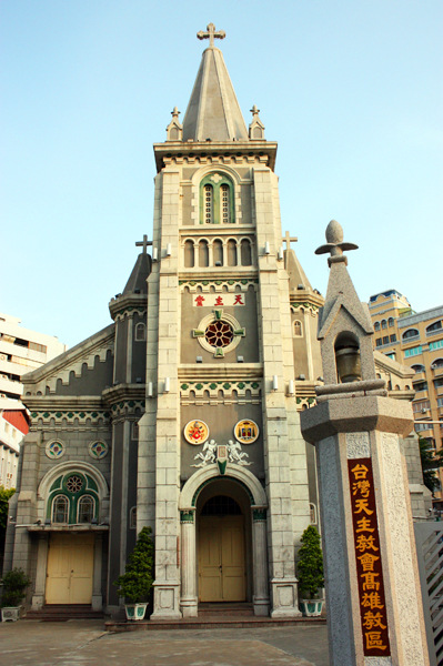 玫瑰聖母堂,優雅的哥德式尖塔令人印象深刻。(圖/ 安妮塔攝) 玫瑰聖母堂,優雅的哥德式尖塔令人印象深刻。(圖/ 安妮塔攝)