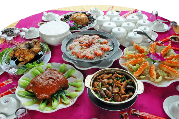 到總鋪師故鄉的內門區,品嚐色香味俱全的辦桌大餐。(圖/內門區公所提供) 到總鋪師故鄉的內門區,品嚐色香味俱全的辦桌大餐。(圖/內門區公所提供)