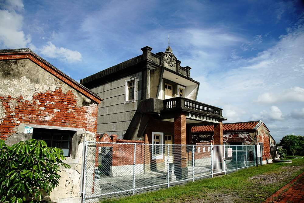 烏樹林製鹽株式會社辦公室為市定古蹟。 烏樹林製鹽株式會社辦公室為市定古蹟。
