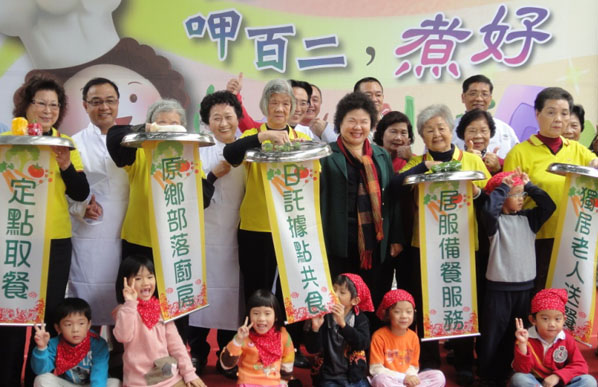 高雄市政府努力為市民提供健全的福利制度。(圖/高雄市政府社會局 提供) 高雄市政府努力為市民提供健全的福利制度。(圖/高雄市政府社會局 提供)
