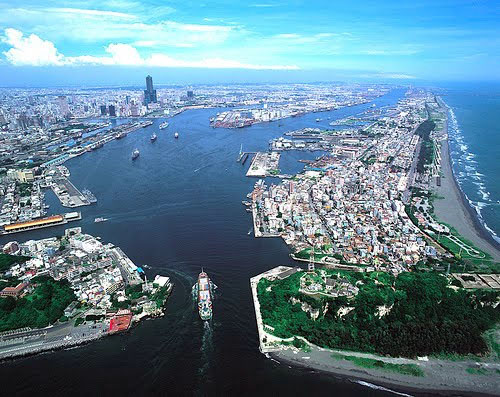 高雄臨海優勢孕育出城市強大的藍海競爭力。(圖/高雄市政府都發局 提供) 高雄臨海優勢孕育出城市強大的藍海競爭力。(圖/高雄市政府都發局 提供)