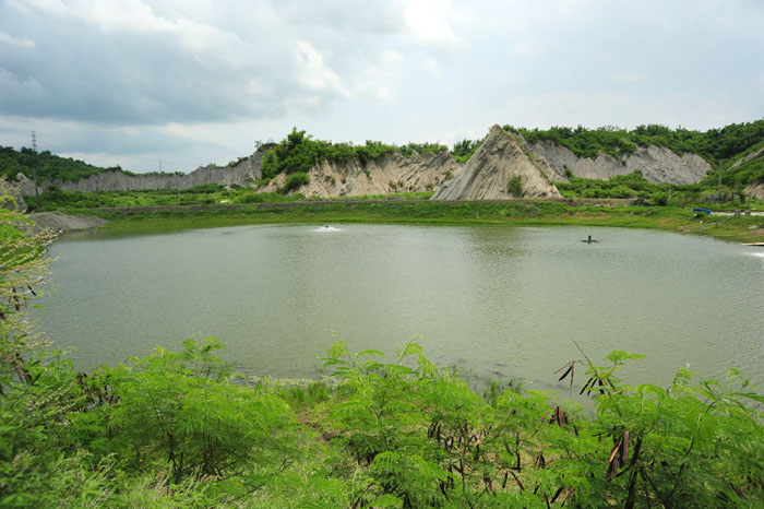 五里坑美景宛如桂林山水。(圖∕鮑忠暉 攝) 五里坑美景宛如桂林山水。(圖∕鮑忠暉 攝)
