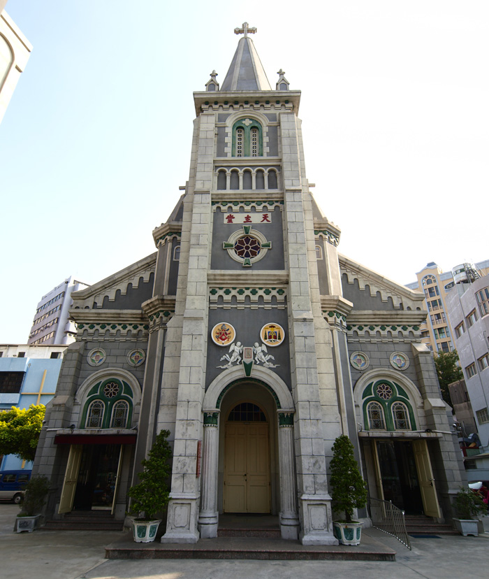 哥德式的玫瑰聖母堂深具建築魅力。(圖∕張簡英豪 攝) 哥德式的玫瑰聖母堂深具建築魅力。(圖∕張簡英豪 攝)