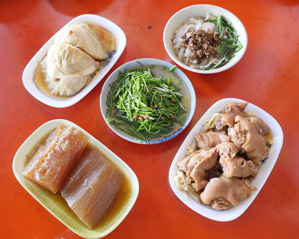 美濃「博士宴」賦予美食吉祥意涵。(圖/張簡英豪 攝) 美濃「博士宴」賦予美食吉祥意涵。(圖/張簡英豪 攝)