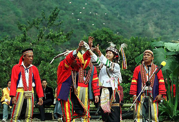 那瑪夏區擁有多元的族群,包含了布農族、卡那卡那富族、拉阿魯哇族等,共同交織出不同的文化樂章。(林浩然·攝影) 那瑪夏區擁有多元的族群,包含了布農族、卡那卡那富族、拉阿魯哇族等,共同交織出不同的文化樂章。(林浩然·攝影)