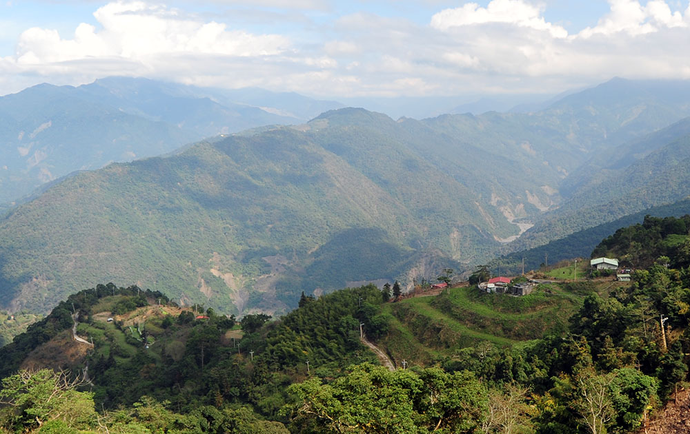 遠眺桃源山景(鮑忠暉·攝影) 遠眺桃源山景(鮑忠暉·攝影)