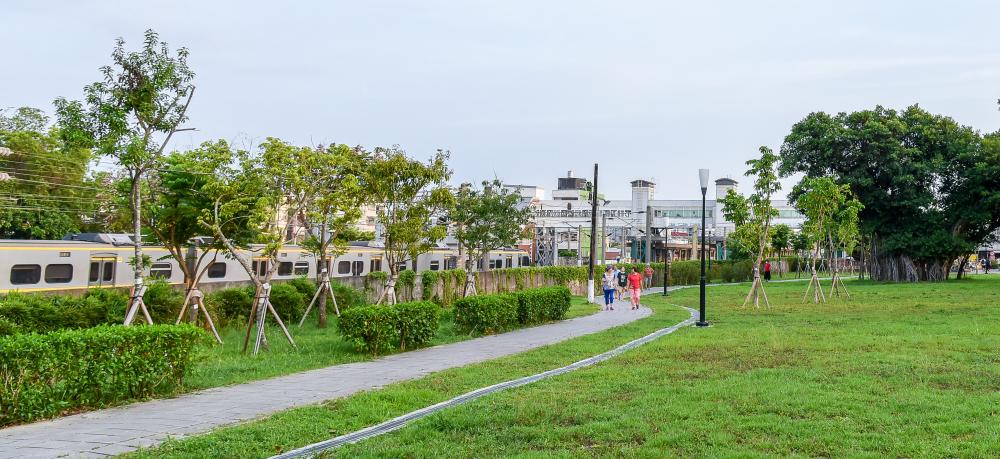 鐵道綠園工程。(攝影/陳十攝影工作室) 鐵道綠園工程。(攝影/陳十攝影工作室)