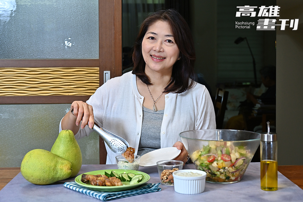 中秋節將至,王巧溱與大家分享如何製作簡單美味的柚子料理。(攝影/Carter) 中秋節將至,王巧溱與大家分享如何製作簡單美味的柚子料理。(攝影/Carter)