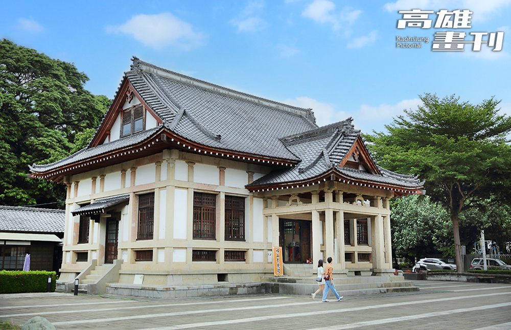 旗山武德殿為仿唐式宮殿建築,是高雄僅存兩座武德殿之一。(攝影/Carter) 旗山武德殿為仿唐式宮殿建築,是高雄僅存兩座武德殿之一。(攝影/Carter)