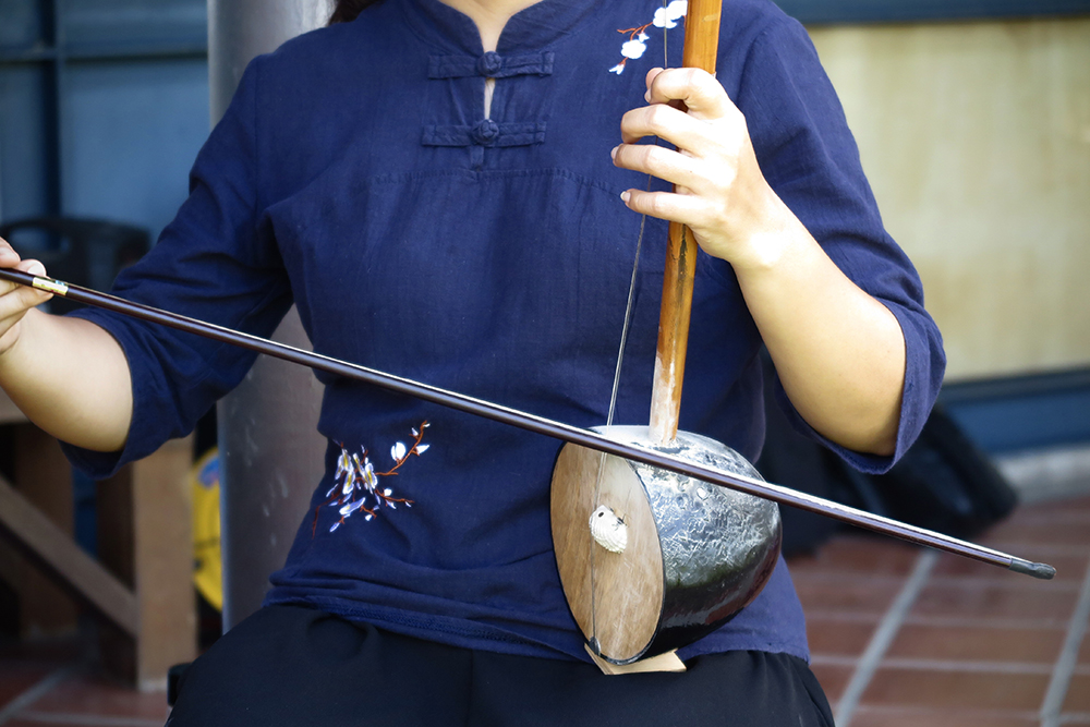 胡弦。(攝影/林芷芸、圖片提供/竹頭背客家八音團) 胡弦。(攝影/林芷芸、圖片提供/竹頭背客家八音團)