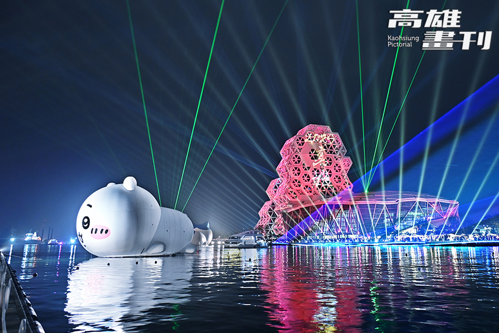 吉伊卡哇」出遊愛河灣！ 2025高雄冬日遊樂園掀療癒風暴- 高雄畫刊-高雄