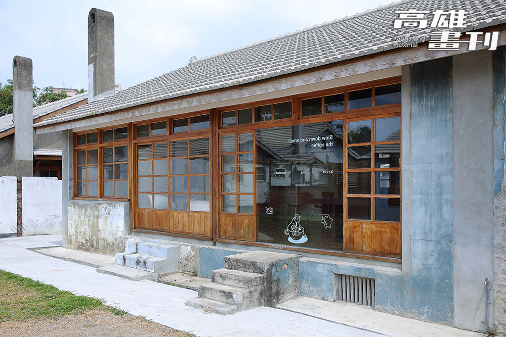 外觀與店內設計融入韓屋元素及眷村記憶，使光影成為空間的一部分。（攝影/Carter）