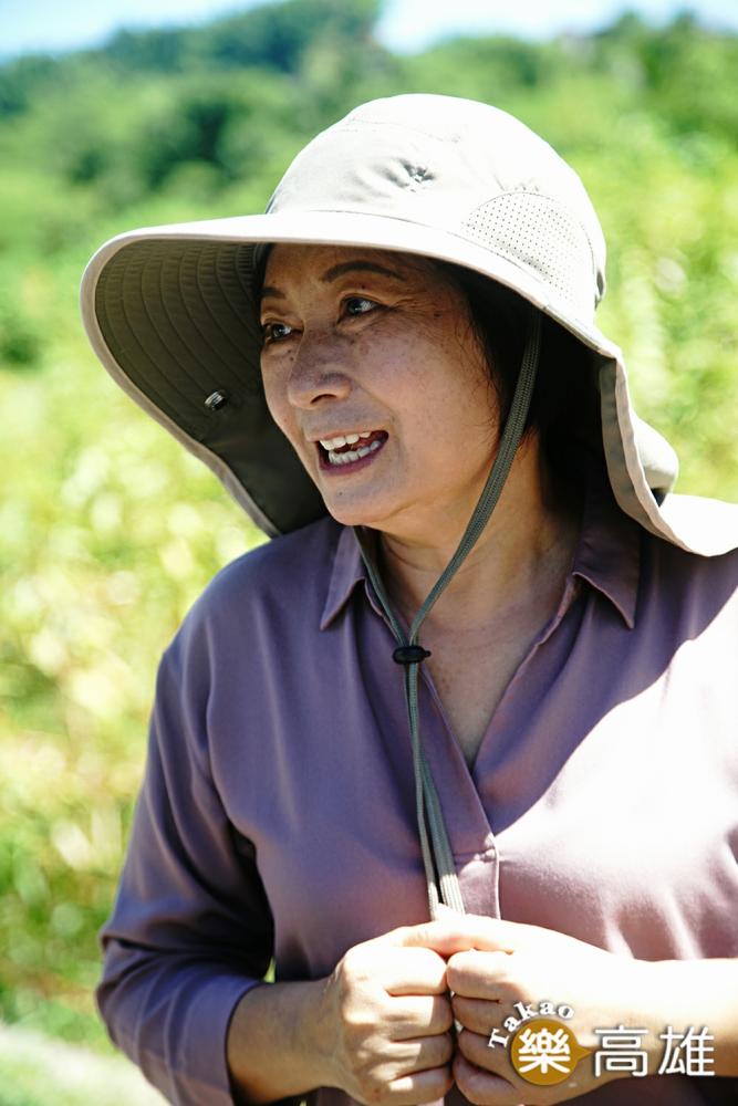 土生土長的田寮人丁素貞走過小鎮的繁榮與衰退，投入農村再造，希望更多人認識田寮的文化和產業。（攝影/曾信耀）