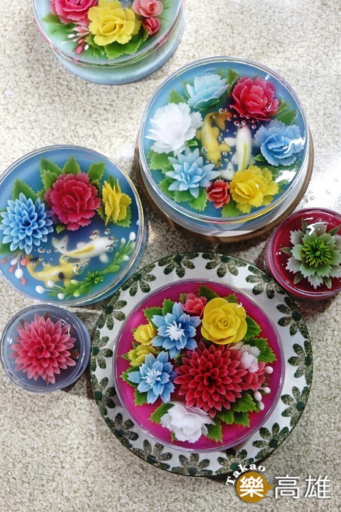 五顏六色都是大自然的恩惠，採用天然食材萃取出的顏色，才能夠雕琢出每一朵栩栩如生的果凍花。（攝影/曾信耀）