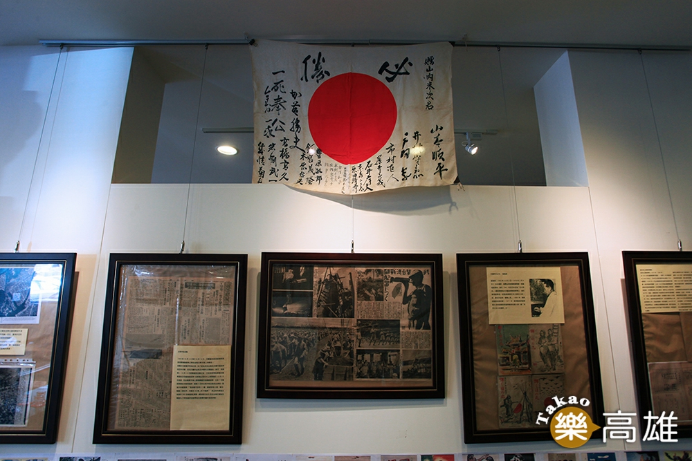 文史類展覽由文物收藏家的大哥負責。(攝影/曾信耀) 文史類展覽由文物收藏家的大哥負責。(攝影/曾信耀)