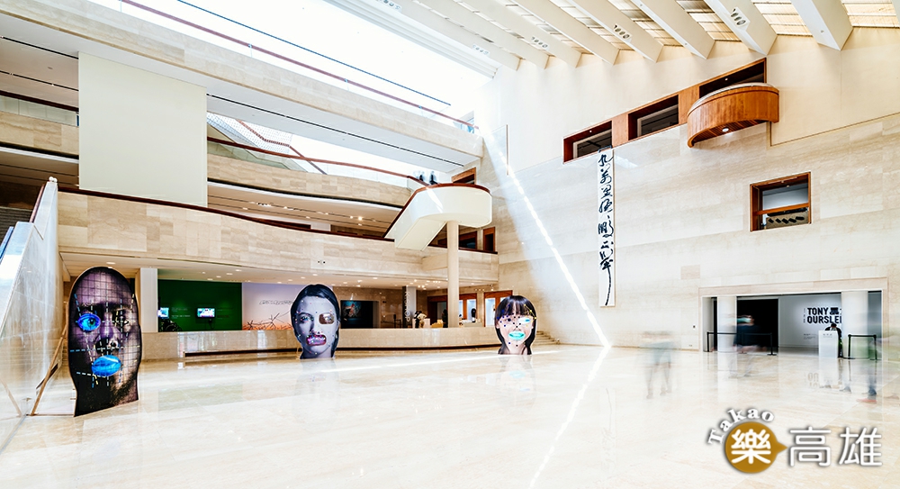 奧斯勒Tony Oursler這次特別為展覽創作全新作品「留臉忘返」，送給台灣兒童。（攝影/陳建豪）