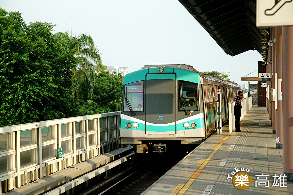 高雄黃線結合現有紅、橘兩線,大高雄公共運輸地圖成形,共創高雄便捷減碳的智慧運輸。(攝影/曾信耀) 高雄黃線結合現有紅、橘兩線,大高雄公共運輸地圖成形,共創高雄便捷減碳的智慧運輸。(攝影/曾信耀)