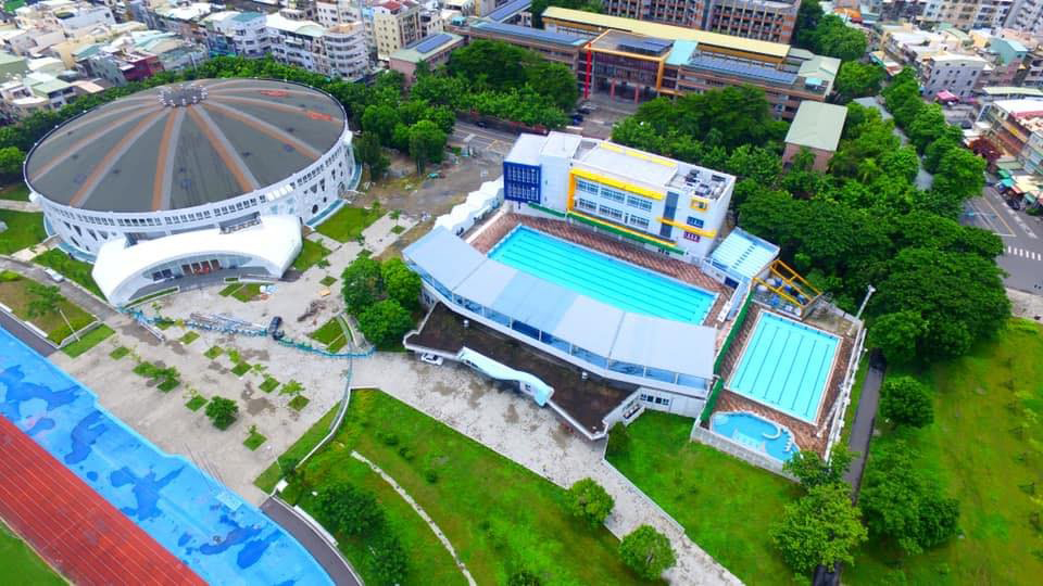 鳳山運動園區是高雄市首座市民運動中心,讓市民擁有優質的運動休閒空間。(提供/高雄市政府運動發展局) 鳳山運動園區是高雄市首座市民運動中心,讓市民擁有優質的運動休閒空間。(提供/高雄市政府運動發展局)