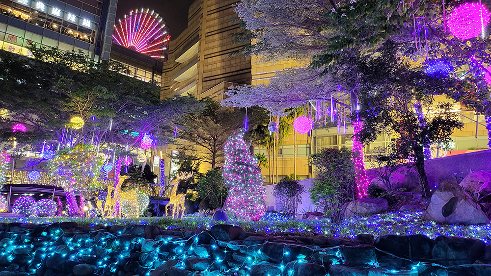今年夢時代以「Dream Wonderland夢想樂園」為主題,打造浪漫洋溢的網美風夢想樂園。(圖片提供/夢時代購物中心) 今年夢時代以「Dream Wonderland夢想樂園」為主題,打造浪漫洋溢的網美風夢想樂園。(圖片提供/夢時代購物中心)
