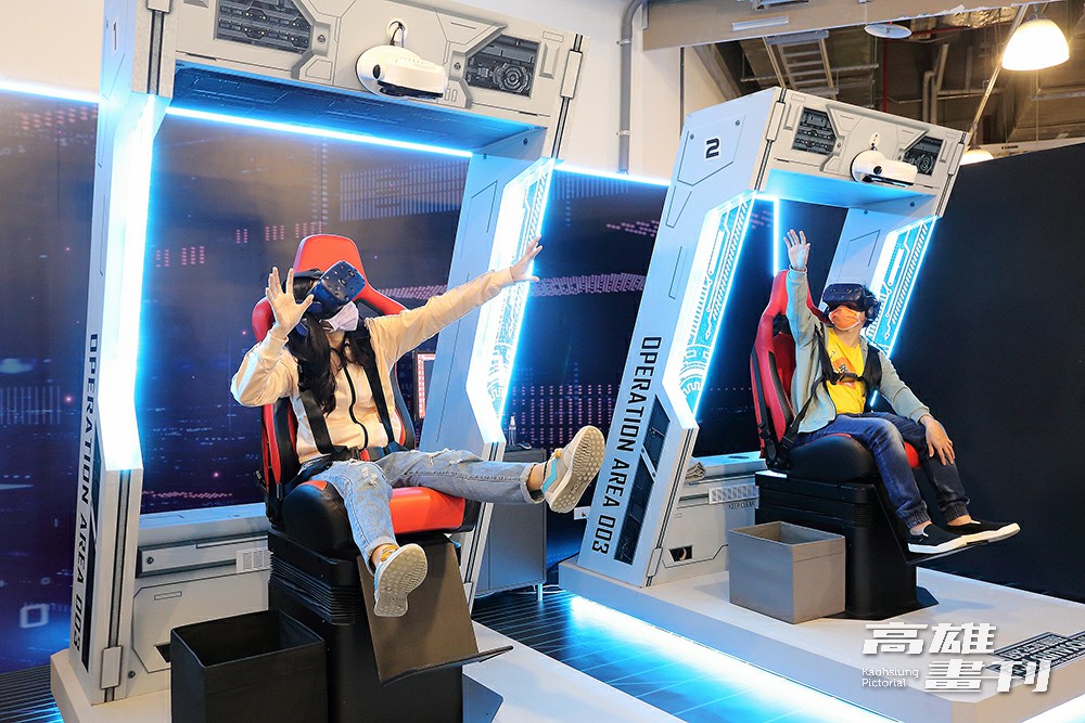 在高雄SKM Park內的VIVELAND VR虛擬實境樂園,是宏達電HTC所打造的VR遊樂體驗空間。(攝影/Carter) 在高雄SKM Park內的VIVELAND VR虛擬實境樂園,是宏達電HTC所打造的VR遊樂體驗空間。(攝影/Carter)