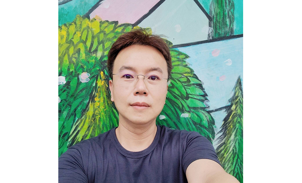 出身高雄的作家凌性傑,現任教於建國中學。曾獲臺灣文學獎、林榮三文學獎、時報文學獎及中央日報文學獎等獎項。(圖片提供/凌性傑) 出身高雄的作家凌性傑,現任教於建國中學。曾獲臺灣文學獎、林榮三文學獎、時報文學獎及中央日報文學獎等獎項。(圖片提供/凌性傑)