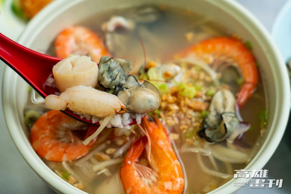 香味海產粥訴求真材實料，沒有過多調味，讓海產鮮味自己發聲。(攝影/Cindy Lee)