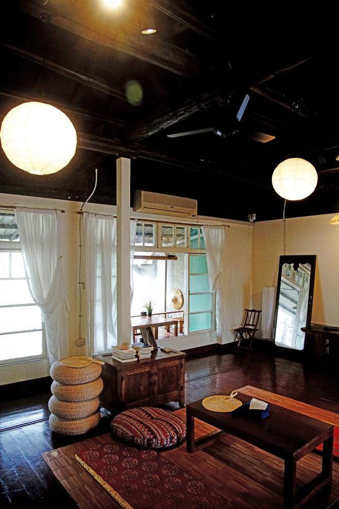 眷舍建築沿自日式風格,室內木質地板很有古早味。 眷舍建築沿自日式風格,室內木質地板很有古早味。