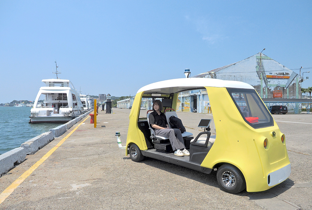 高雄積極推動電動自駕車產業,以首屈一指的5G高速網路環境,吸引自駕新創產業進駐,成為自駕車研發大城。(圖片提供/勤崴國際) 高雄積極推動電動自駕車產業,以首屈一指的5G高速網路環境,吸引自駕新創產業進駐,成為自駕車研發大城。(圖片提供/勤崴國際)