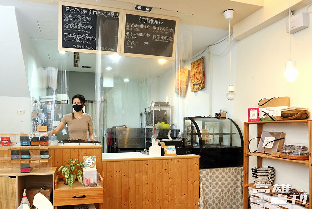 偏愛鄉村風格的甜點師Jessy，為小店妝點溫馨的居家感。(攝影/Carter)