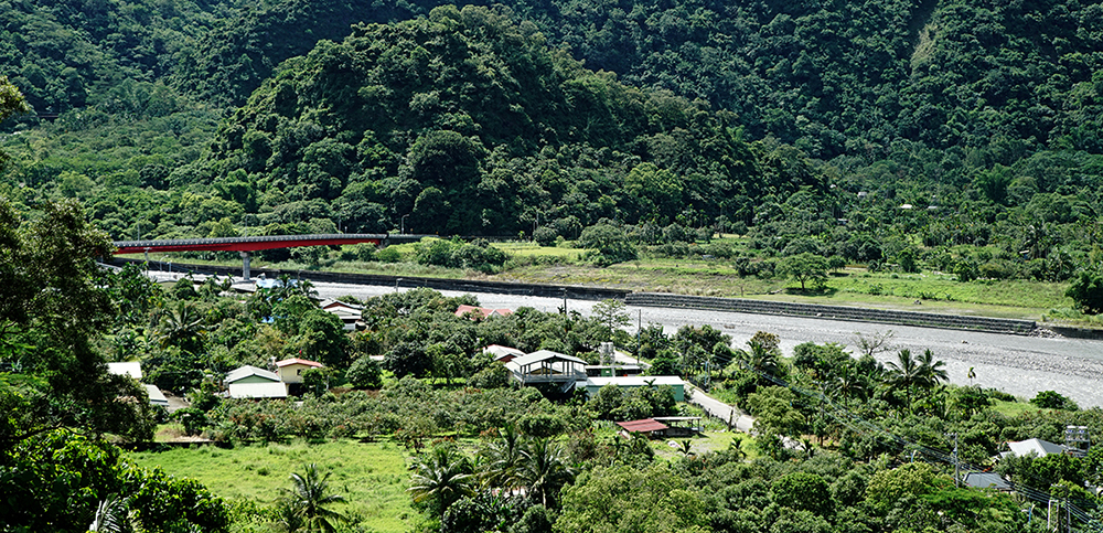 茂林為台灣原住民族魯凱族的主要居住地。 茂林為台灣原住民族魯凱族的主要居住地。